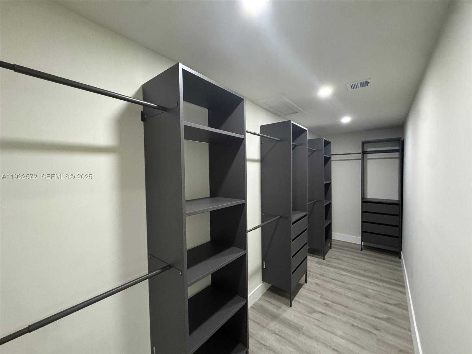 Small Image of 10109 NORTH WEST 52ND TER, Doral Number 39