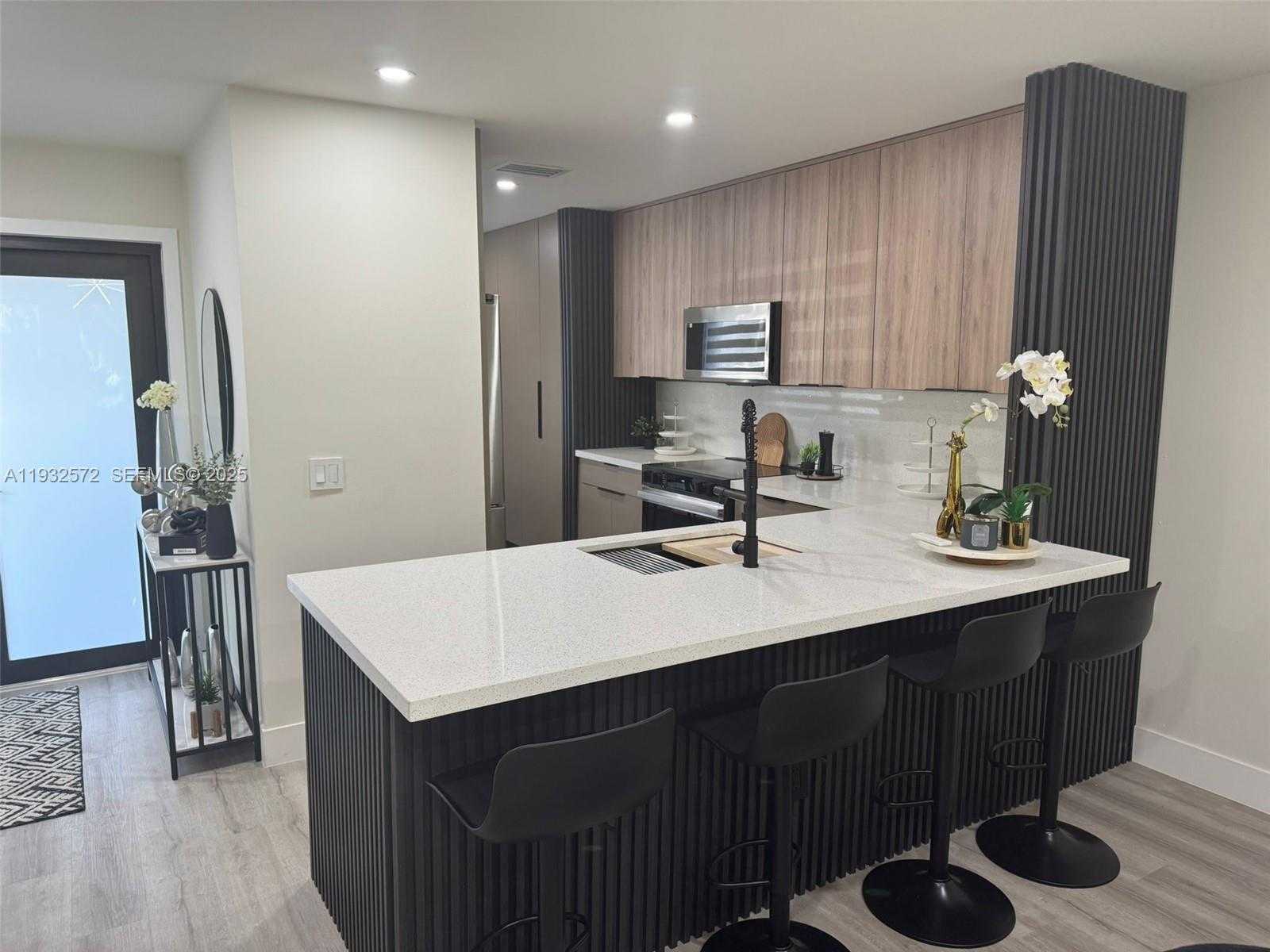 Small Image of 10109 NORTH WEST 52ND TER, Doral Number 4