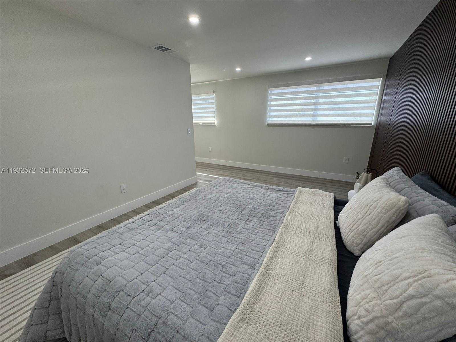 Small Image of 10109 NORTH WEST 52ND TER, Doral Number 43