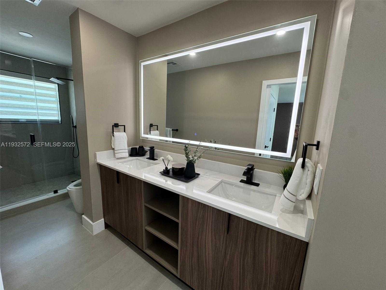 Small Image of 10109 NORTH WEST 52ND TER, Doral Number 46