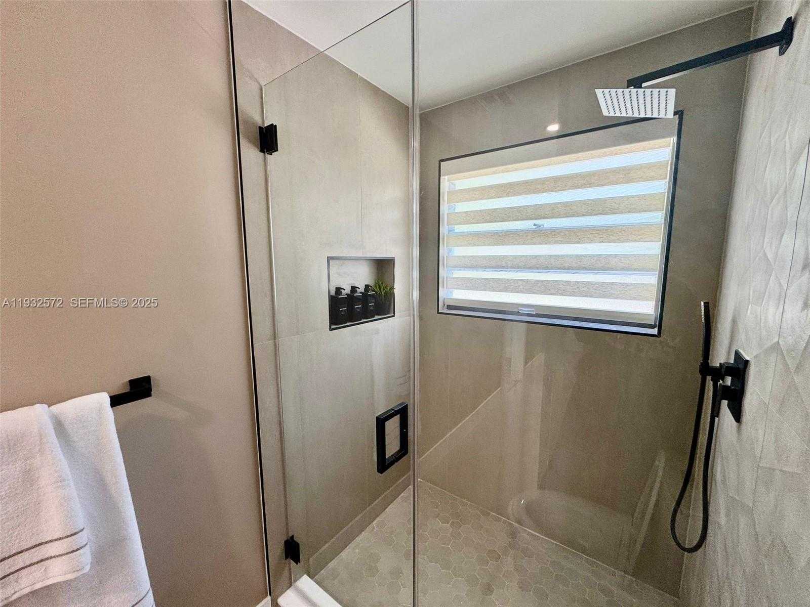 Small Image of 10109 NORTH WEST 52ND TER, Doral Number 47