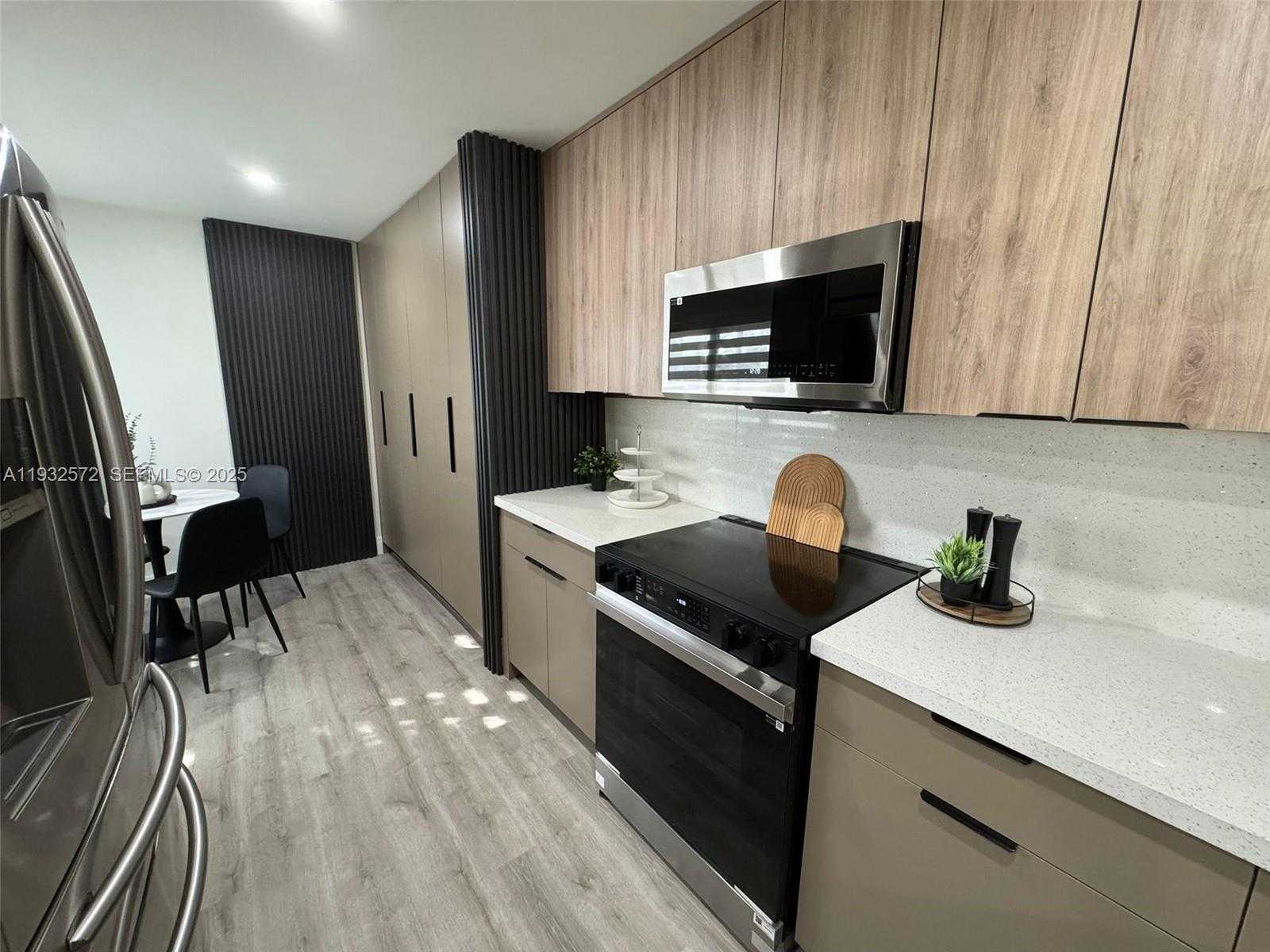 Small Image of 10109 NORTH WEST 52ND TER, Doral Number 5