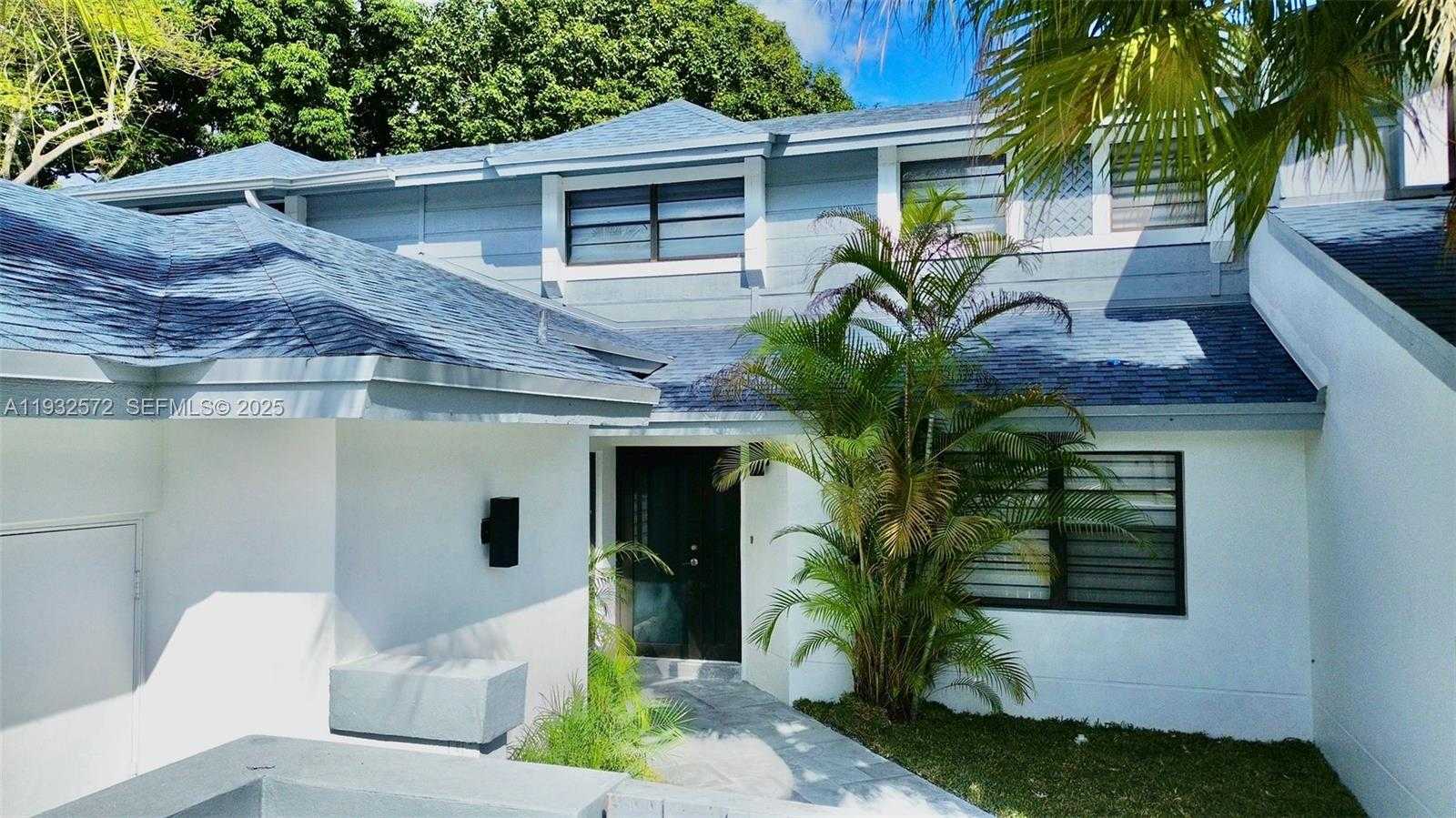 Small Image of 10109 NORTH WEST 52ND TER, Doral Number 51