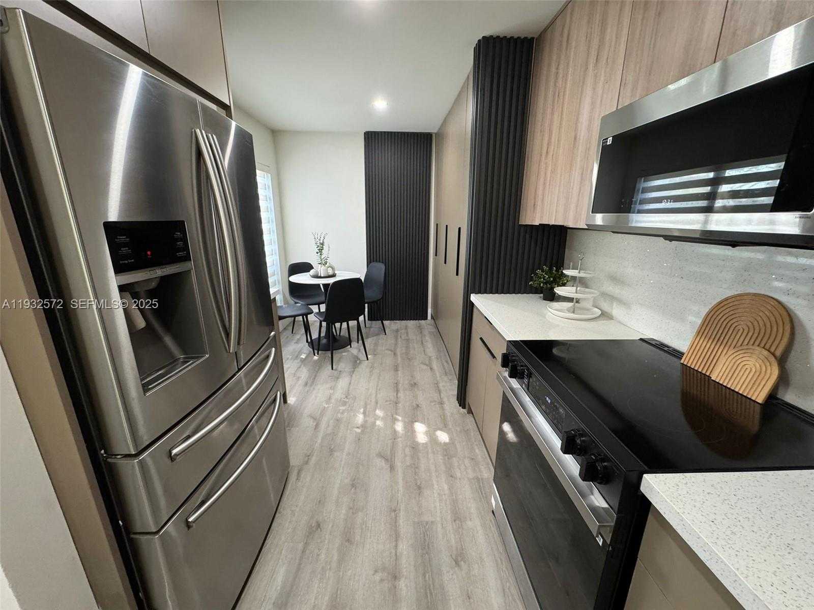 Small Image of 10109 NORTH WEST 52ND TER, Doral Number 7