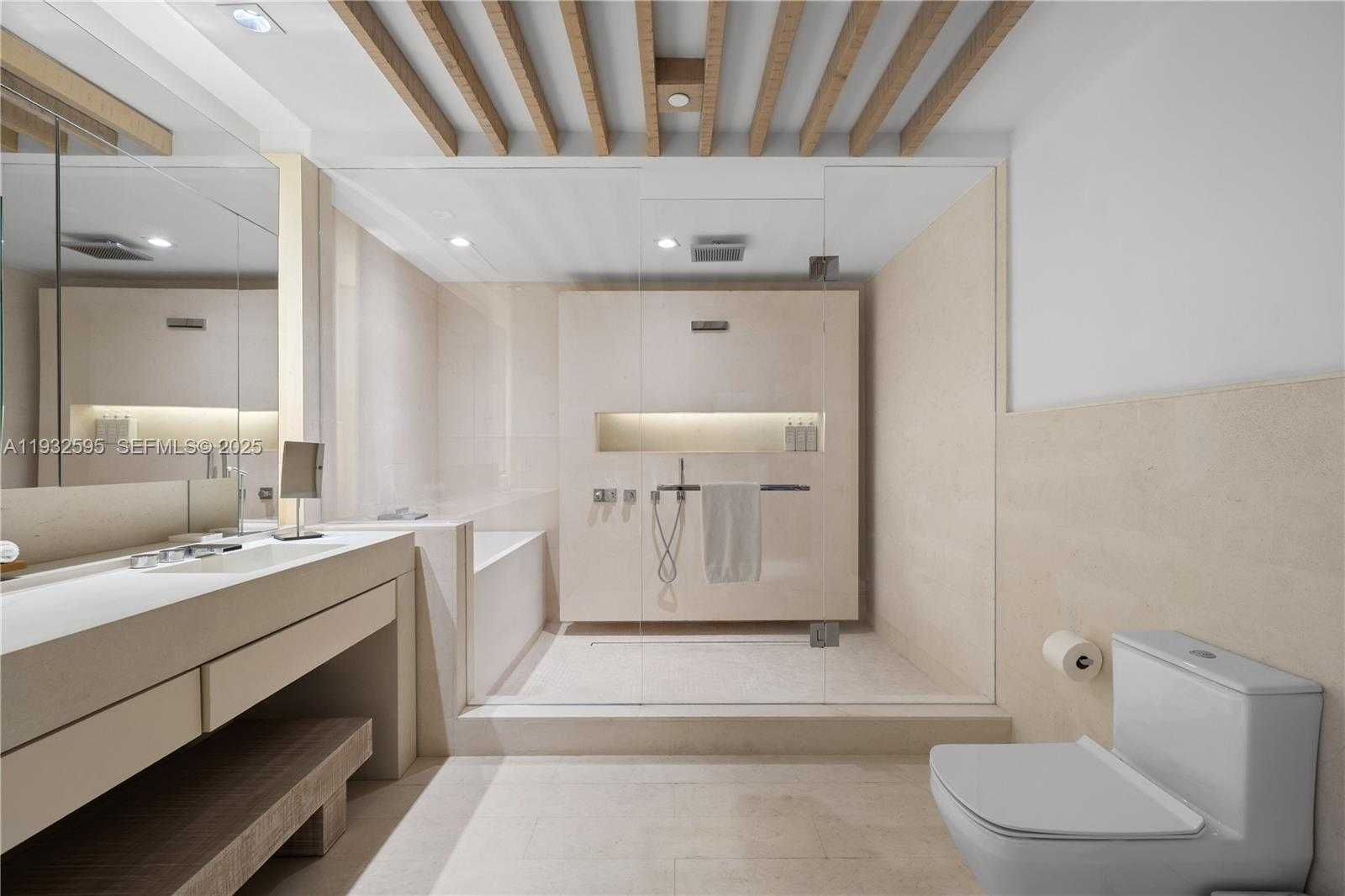 Small Image of 102 24TH ST #PH-1706, Miami Beach Number 18