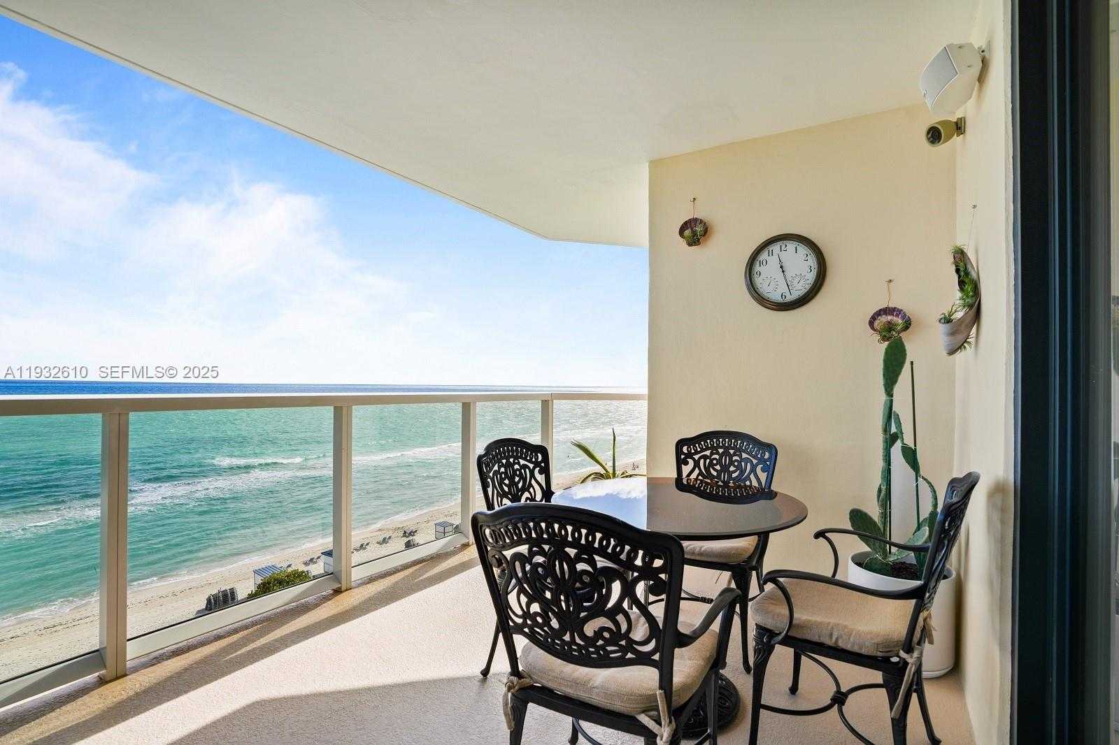 Small Image of 6423 COLLINS AVE #1005, Miami Beach Number 12