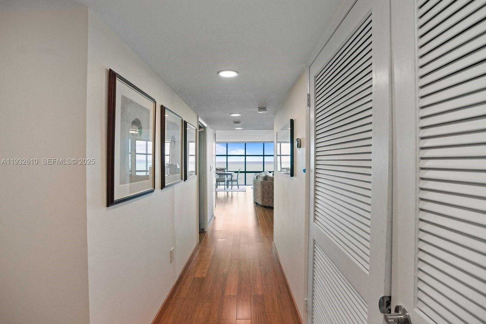 Small Image of 6423 COLLINS AVE #1005, Miami Beach Number 22