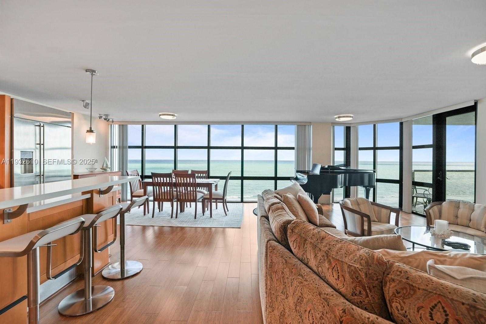 Small Image of 6423 COLLINS AVE #1005, Miami Beach Number 7