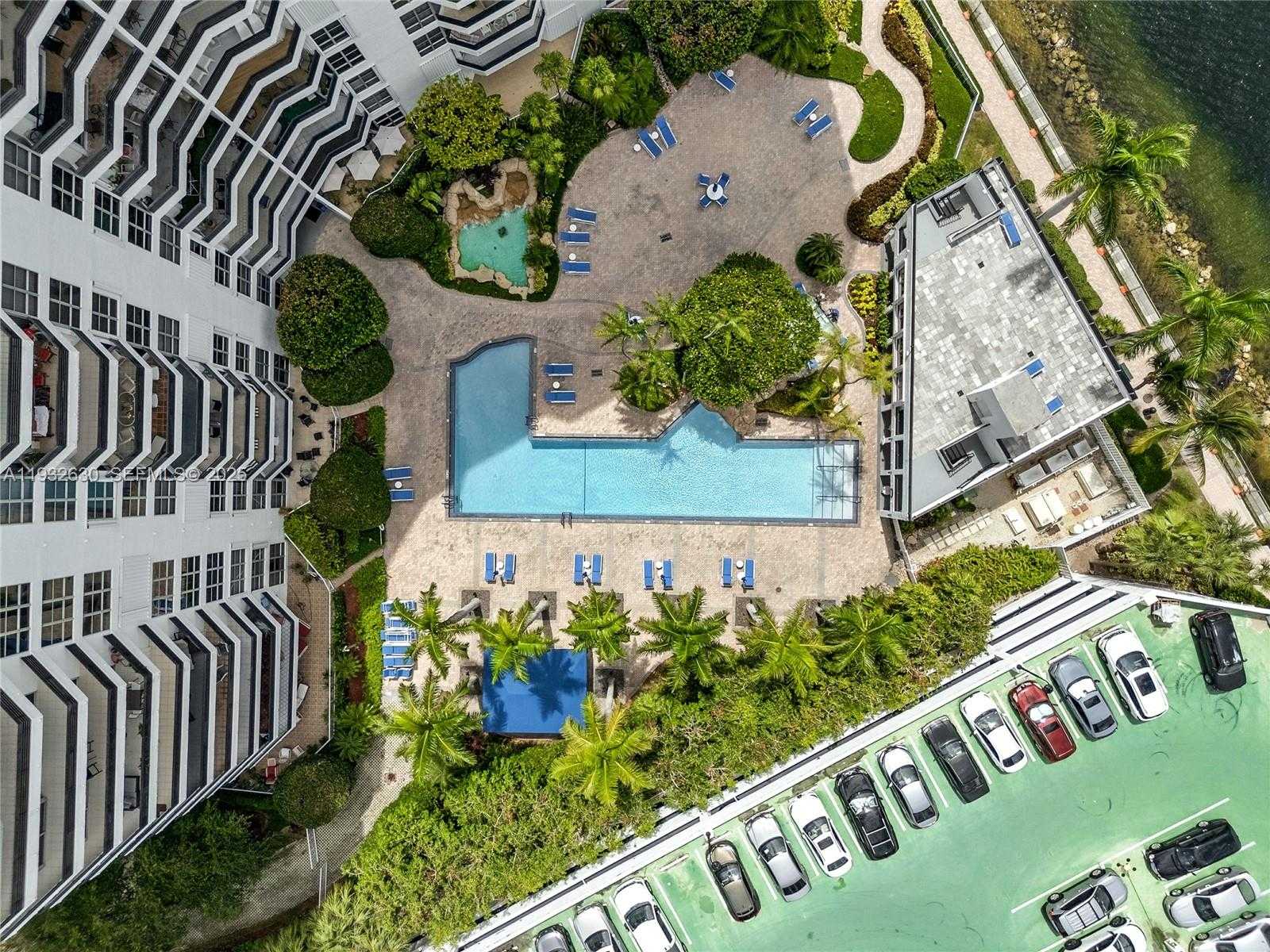 Small Image of 3600 MYSTIC POINTE DR #305, Aventura Number 28