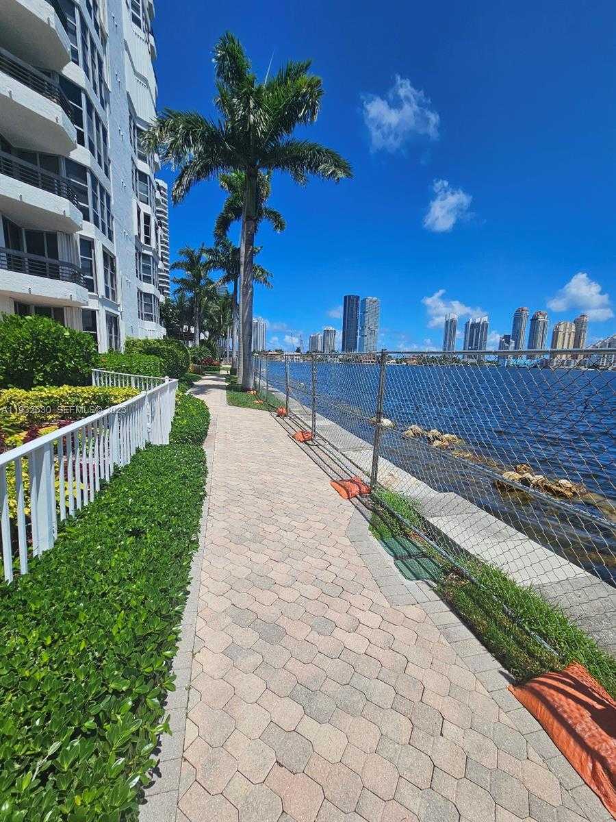 Small Image of 3600 MYSTIC POINTE DR #305, Aventura Number 33