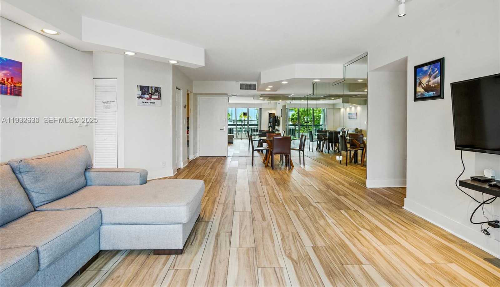 Small Image of 3600 MYSTIC POINTE DR #305, Aventura Number 8