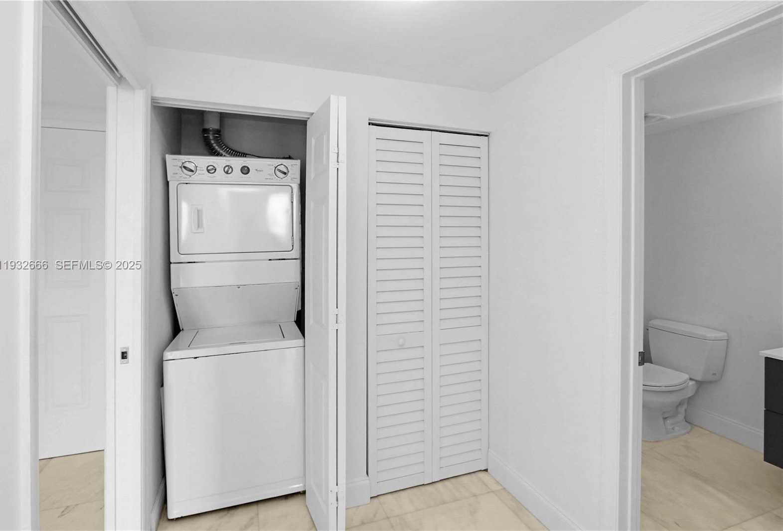 Small Image of 888 SOUTH DOUGLAS RD #1203, Coral Gables Number 23