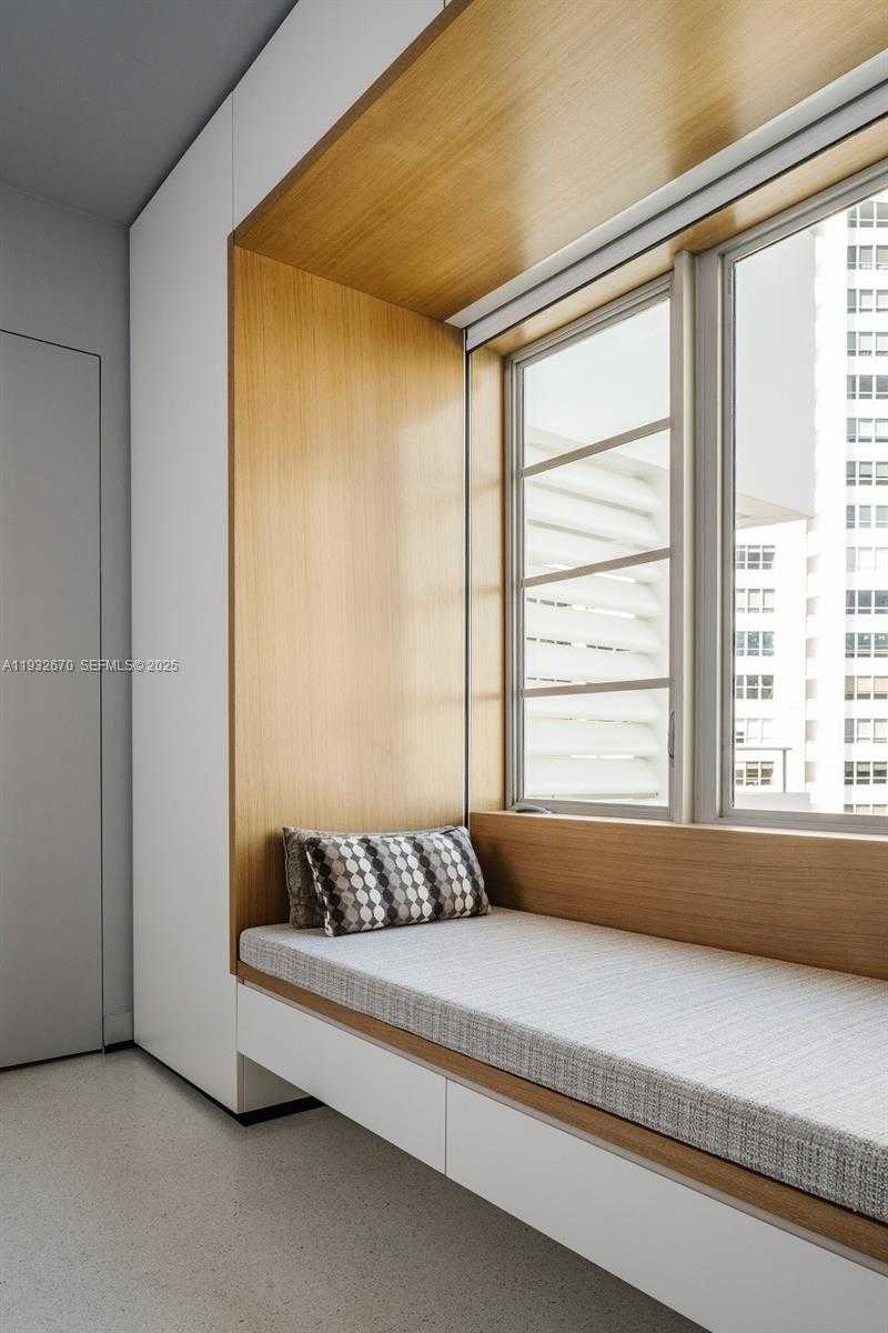 Small Image of 16 ISLAND AVE #6E, Miami Beach Number 7