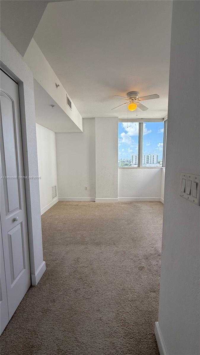 Small Image of 1830 RADIUS DR #915, Hollywood Number 10