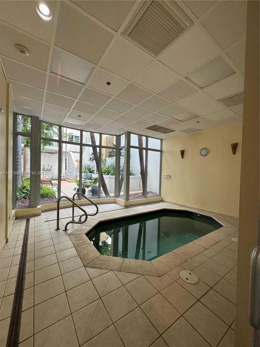 Small Image of 1830 RADIUS DR #915, Hollywood Number 18