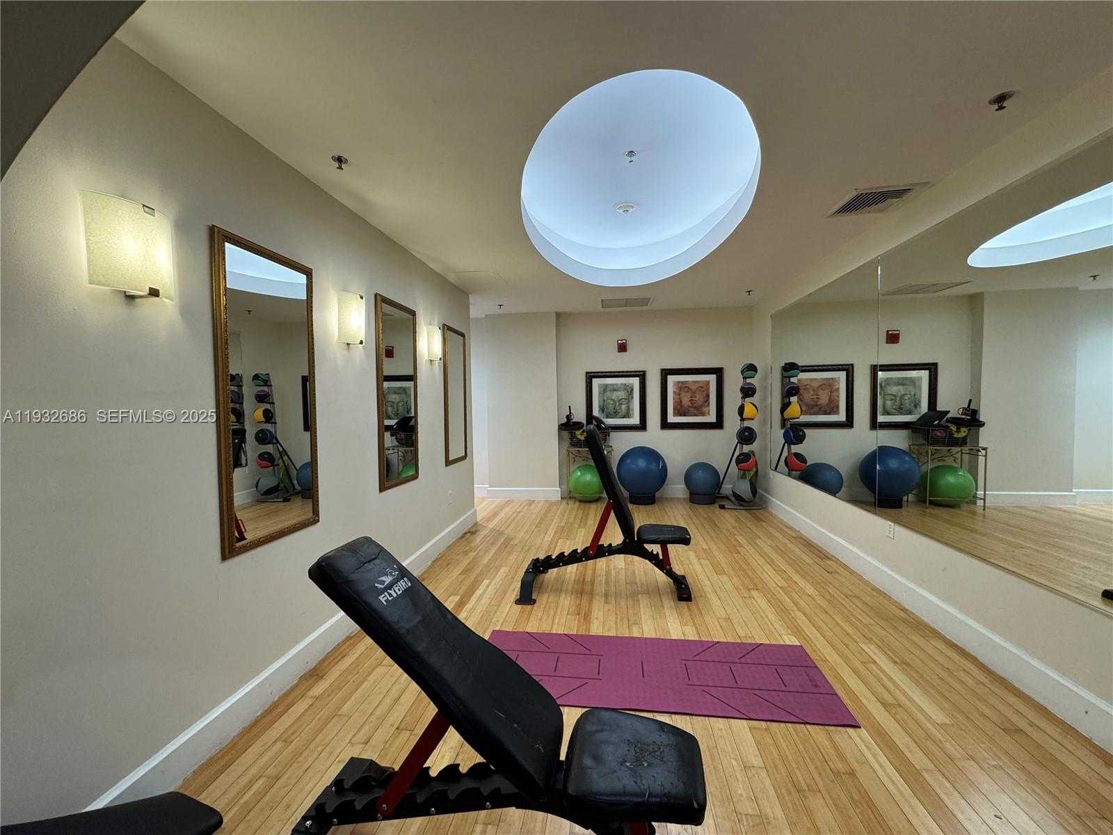 Small Image of 1830 RADIUS DR #915, Hollywood Number 19