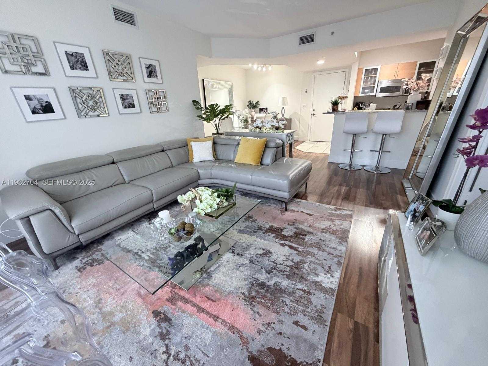 Small Image of 18800 NORTH EAST 29TH AVE #323, Aventura Number 12