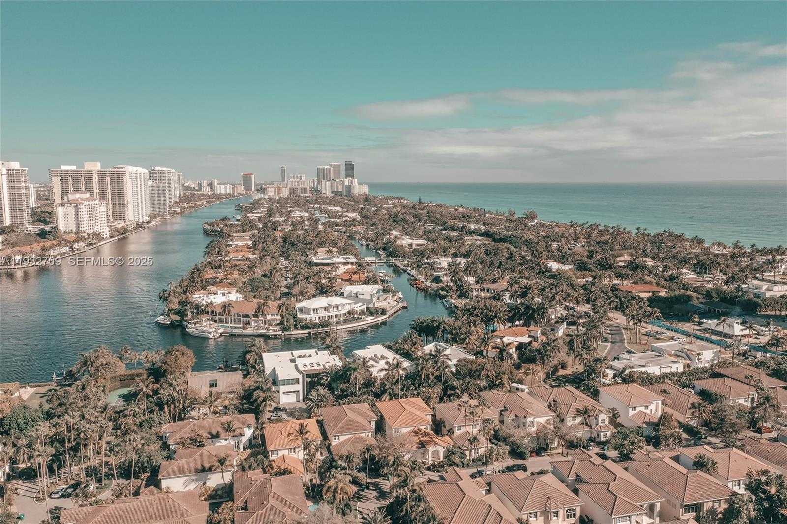 Small Image of 19380 COLLINS AVE #1003, Sunny Isles Beach Number 4