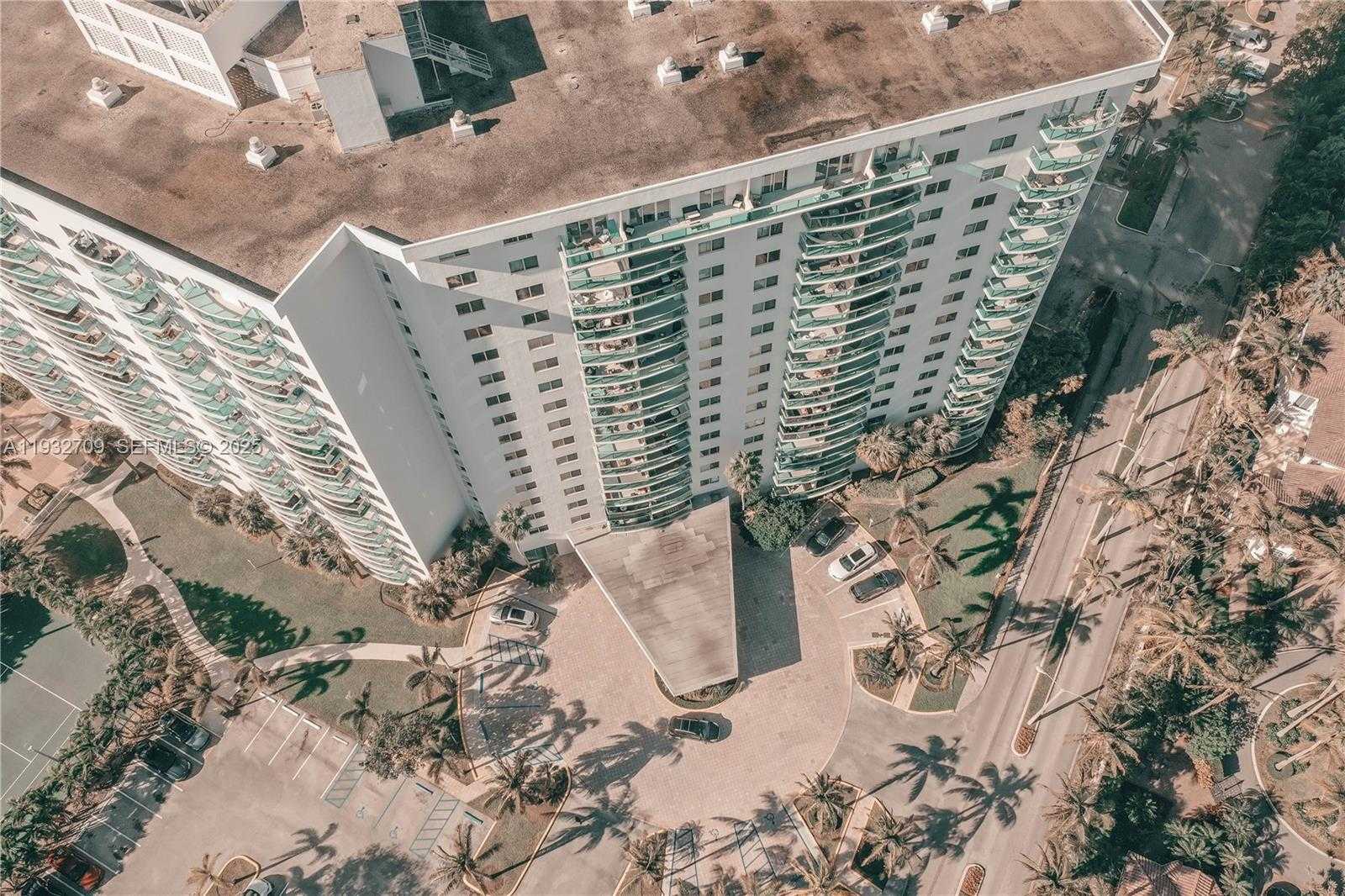 Small Image of 19380 COLLINS AVE #1003, Sunny Isles Beach Number 9