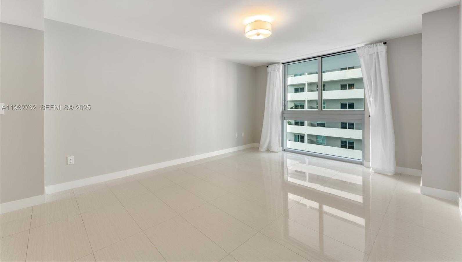 Small Image of 1111 SOUTH WEST 1ST AVE #721-N, Miami Number 16