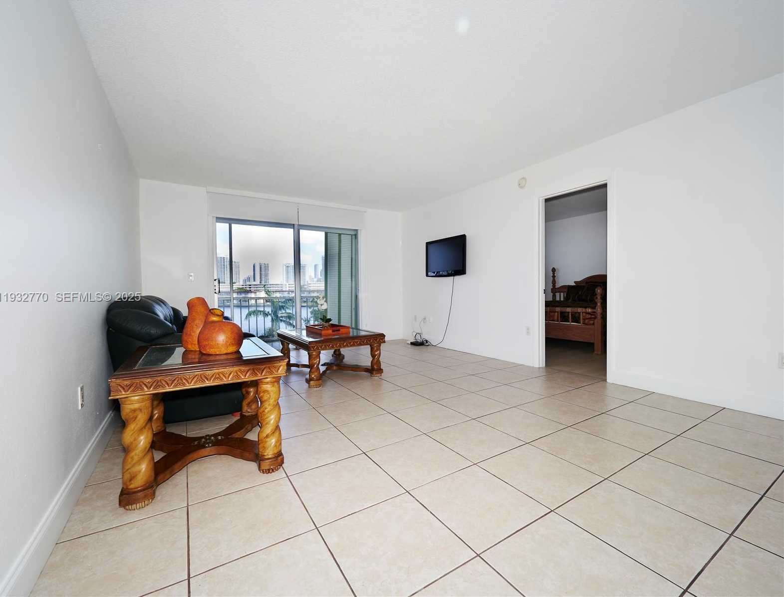 Small Image of 2861 LEONARD DR #F412, Aventura Number 10