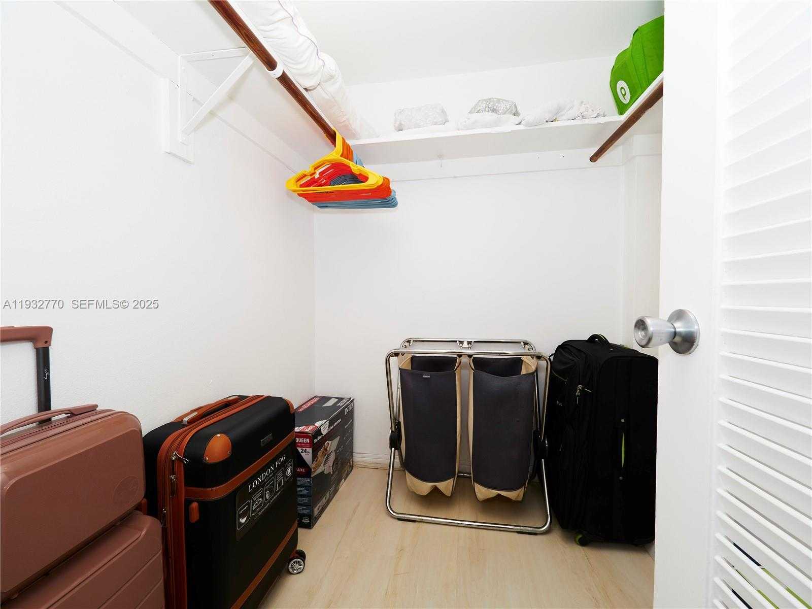 Small Image of 2861 LEONARD DR #F412, Aventura Number 14