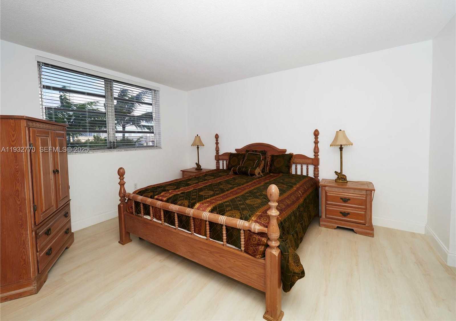 Small Image of 2861 LEONARD DR #F412, Aventura Number 18