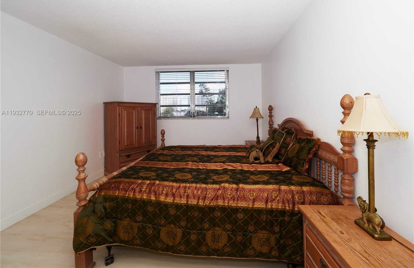 Small Image of 2861 LEONARD DR #F412, Aventura Number 19