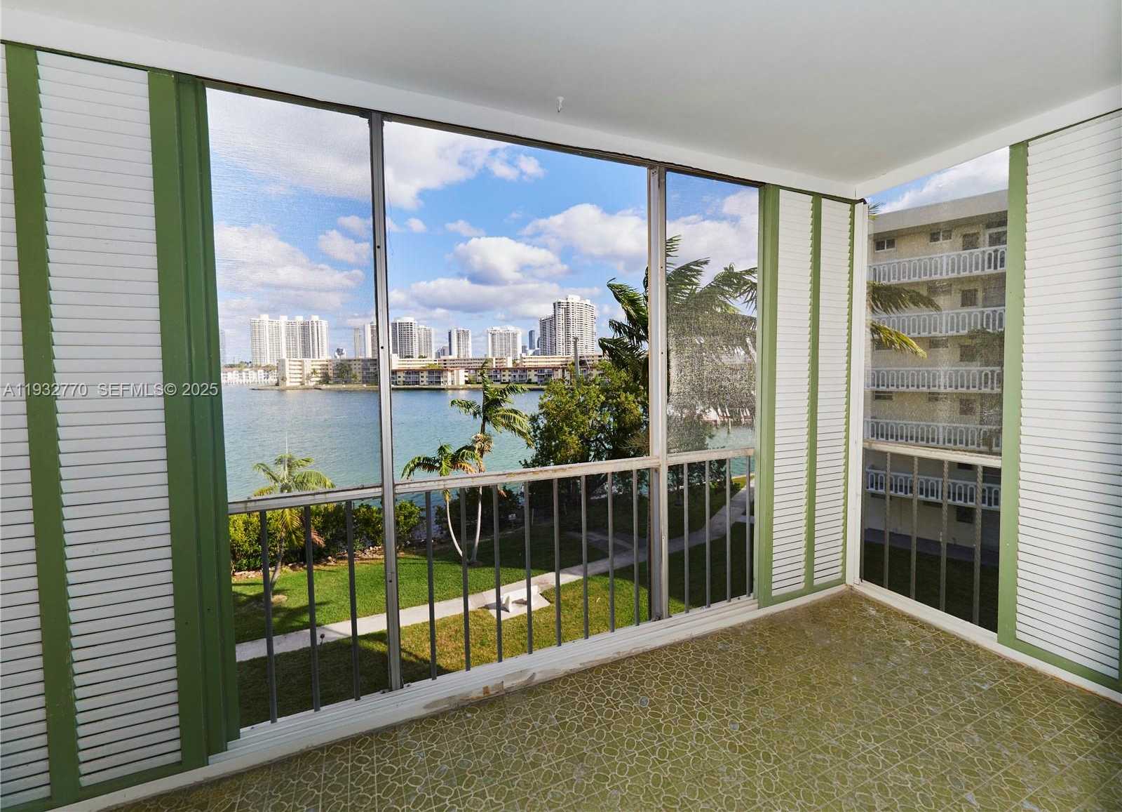 Small Image of 2861 LEONARD DR #F412, Aventura Number 27