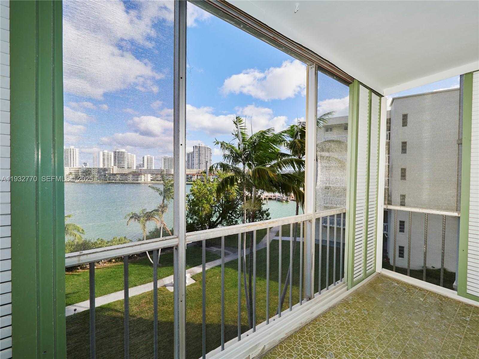 Small Image of 2861 LEONARD DR #F412, Aventura Number 28