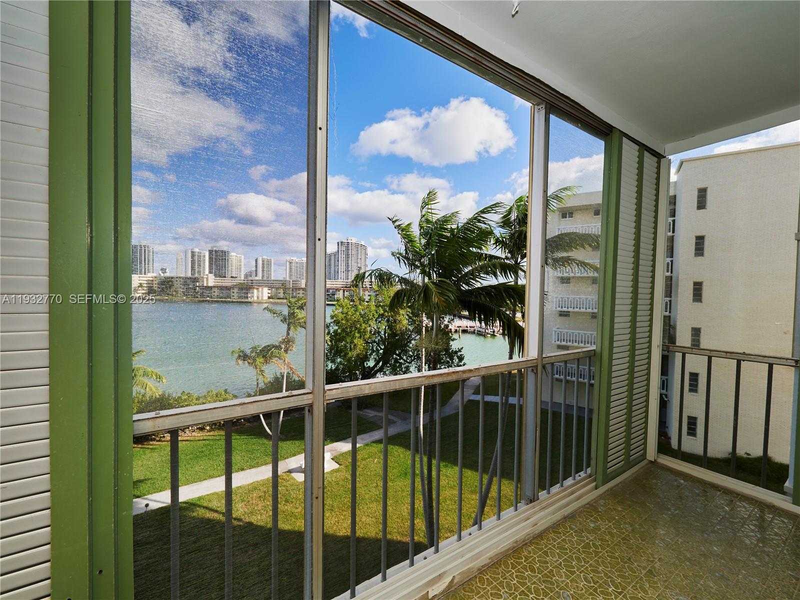 Small Image of 2861 LEONARD DR #F412, Aventura Number 29