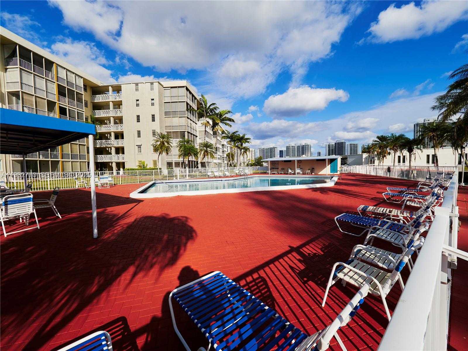 Small Image of 2861 LEONARD DR #F412, Aventura Number 33