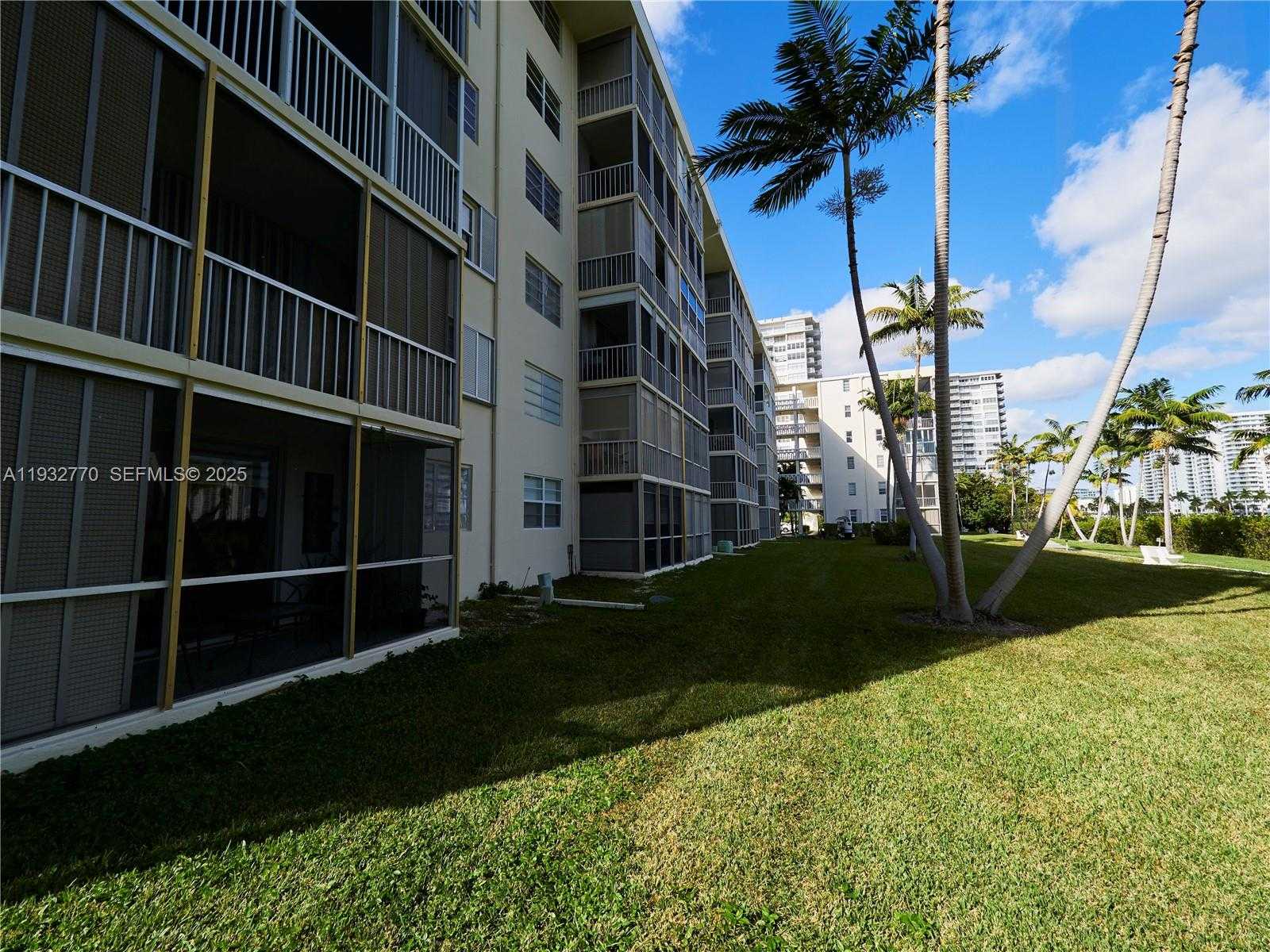 Small Image of 2861 LEONARD DR #F412, Aventura Number 45