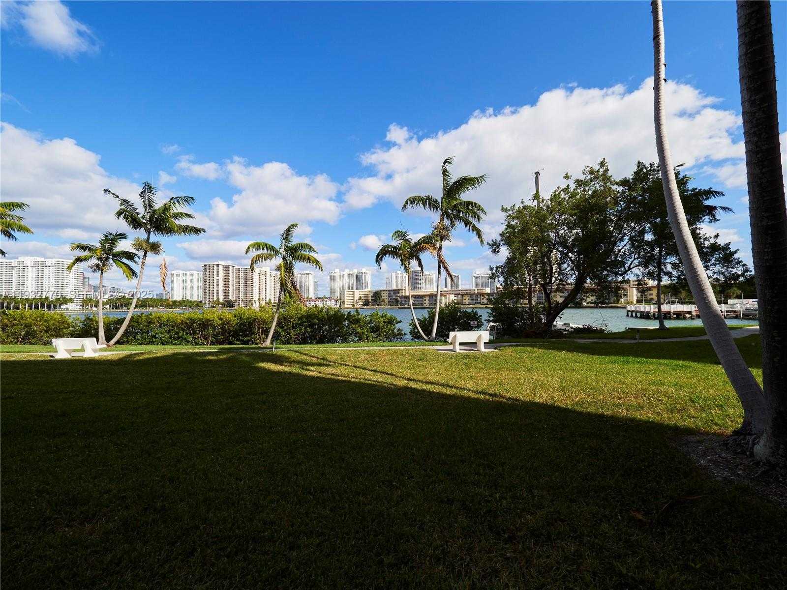 Small Image of 2861 LEONARD DR #F412, Aventura Number 48