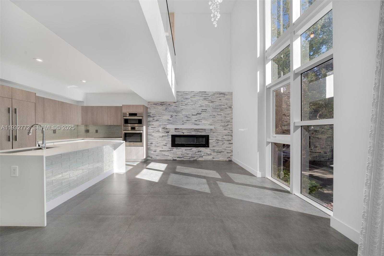 Small Image of 455 NORTH EAST 39TH ST #202, Miami Number 13