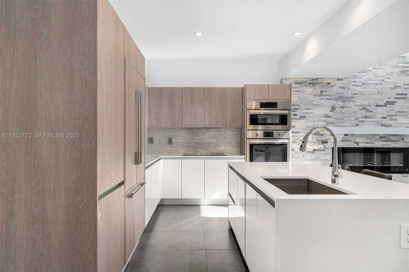 Small Image of 455 NORTH EAST 39TH ST #202, Miami Number 14