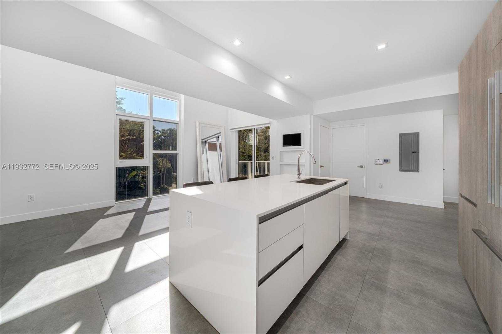 Small Image of 455 NORTH EAST 39TH ST #202, Miami Number 16