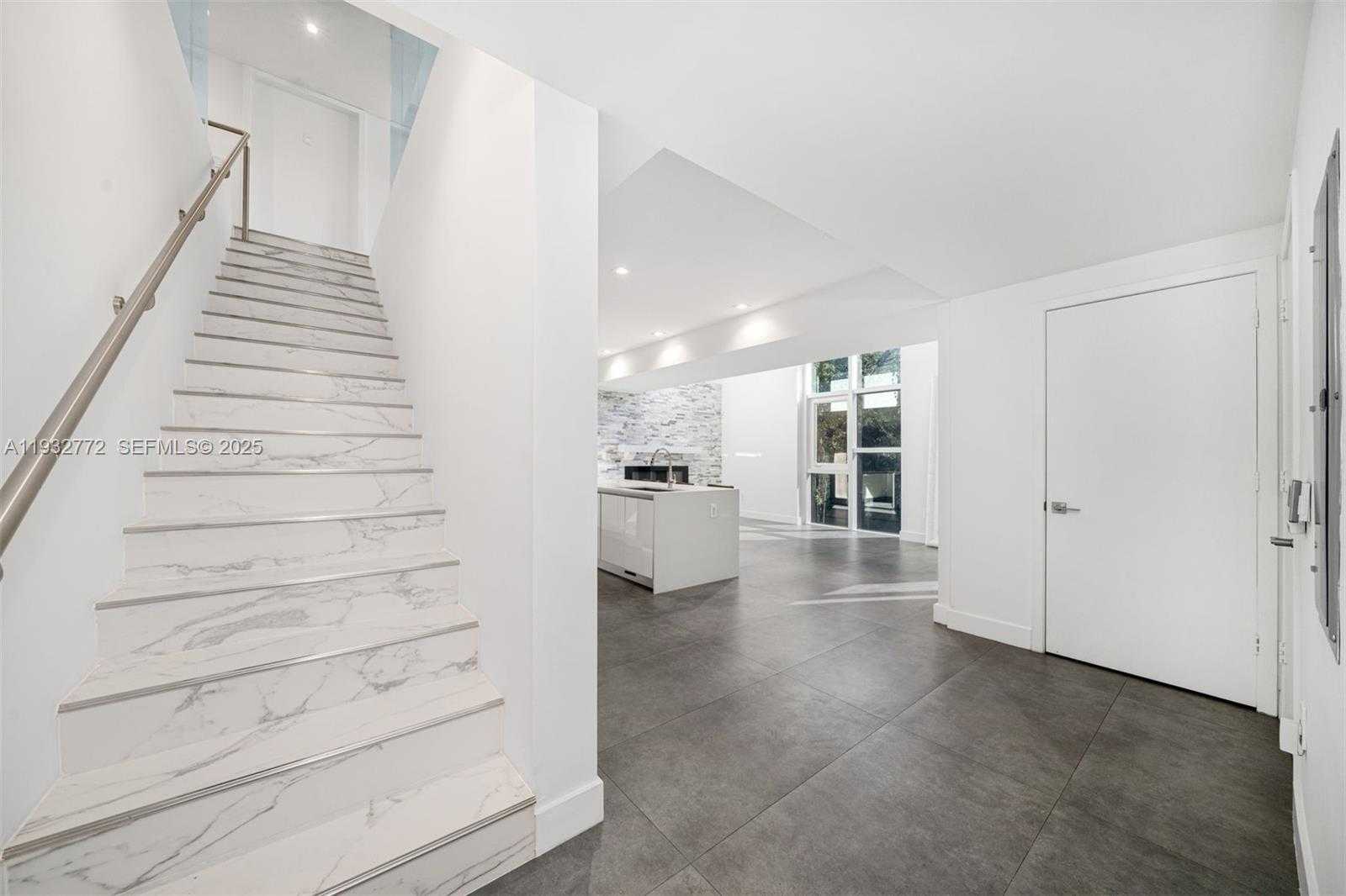 Small Image of 455 NORTH EAST 39TH ST #202, Miami Number 18