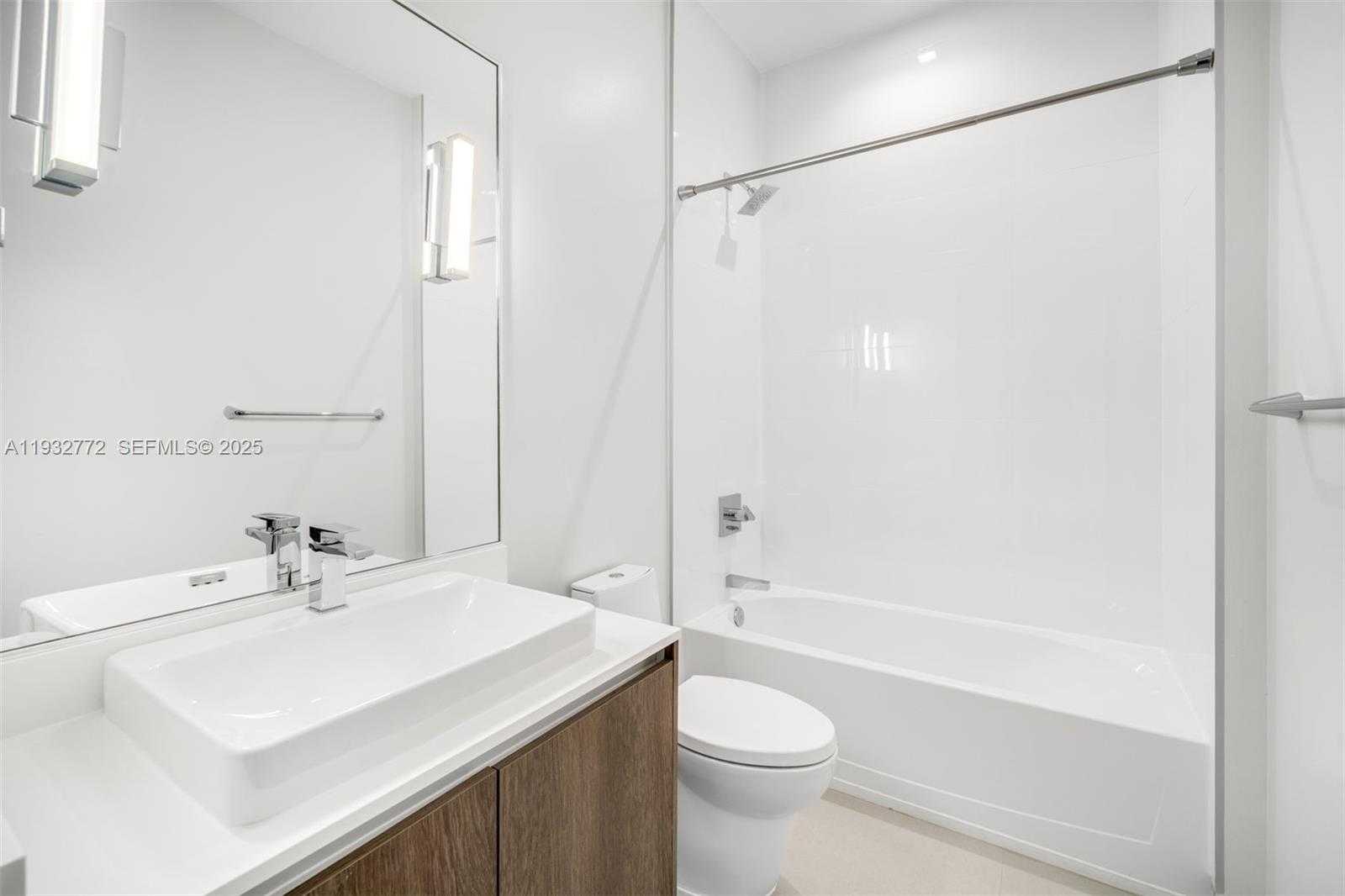 Small Image of 455 NORTH EAST 39TH ST #202, Miami Number 32