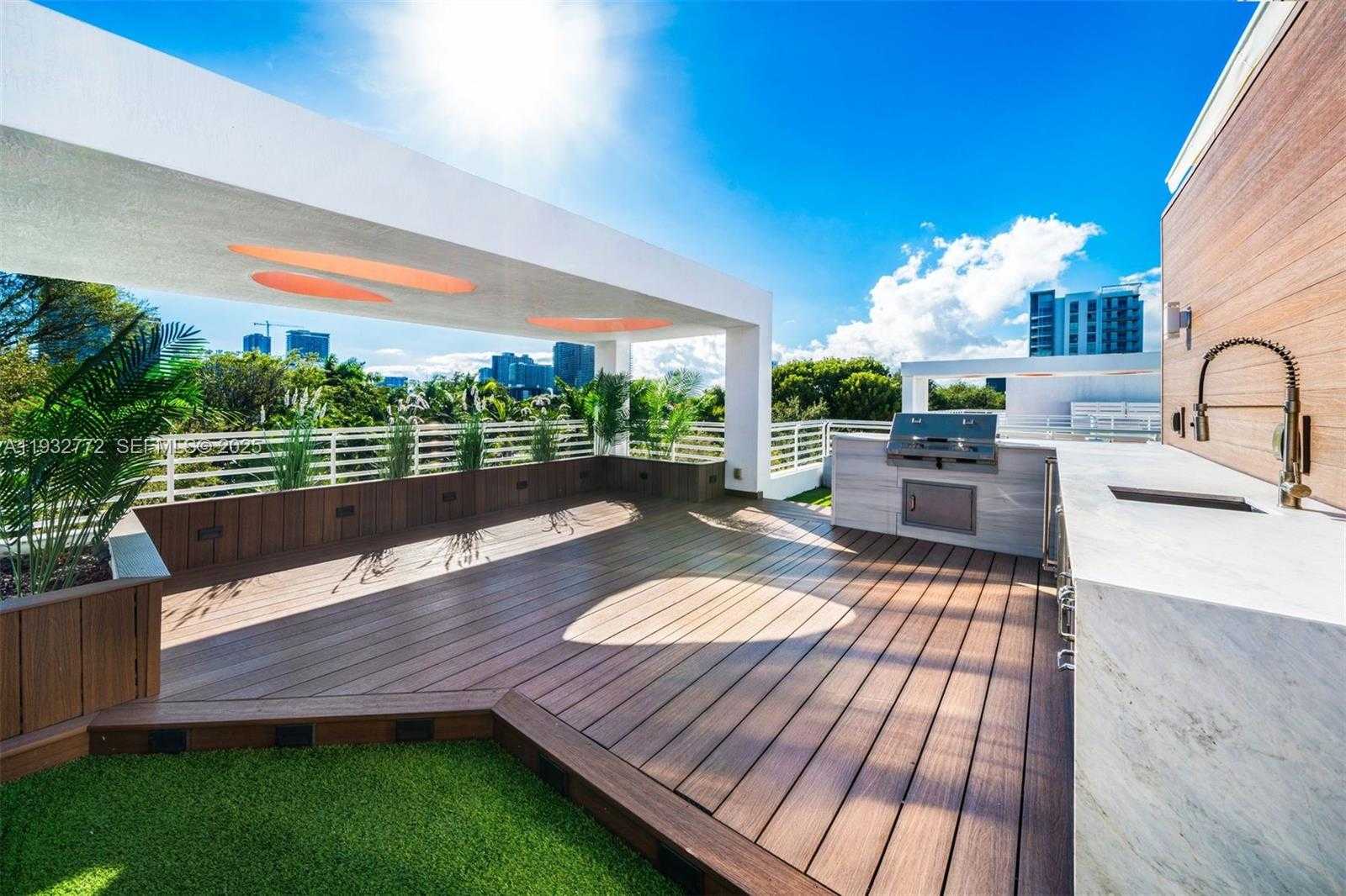 Small Image of 455 NORTH EAST 39TH ST #202, Miami Number 36