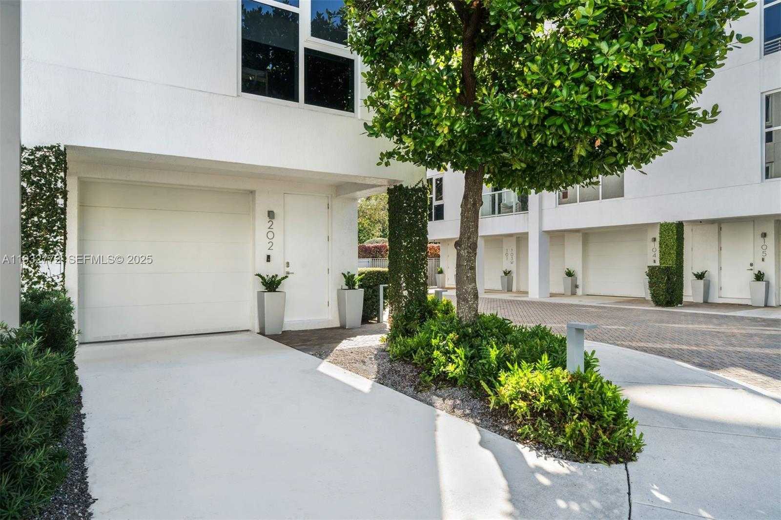 Small Image of 455 NORTH EAST 39TH ST #202, Miami Number 8