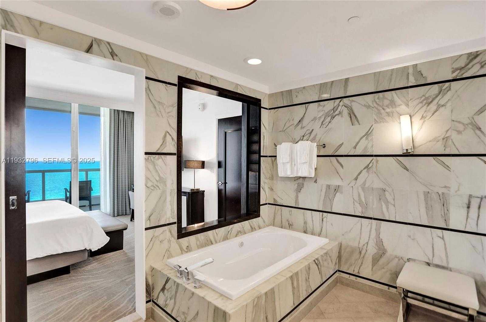 Small Image of 4391 COLLINS AVE #1514, Miami Beach Number 13