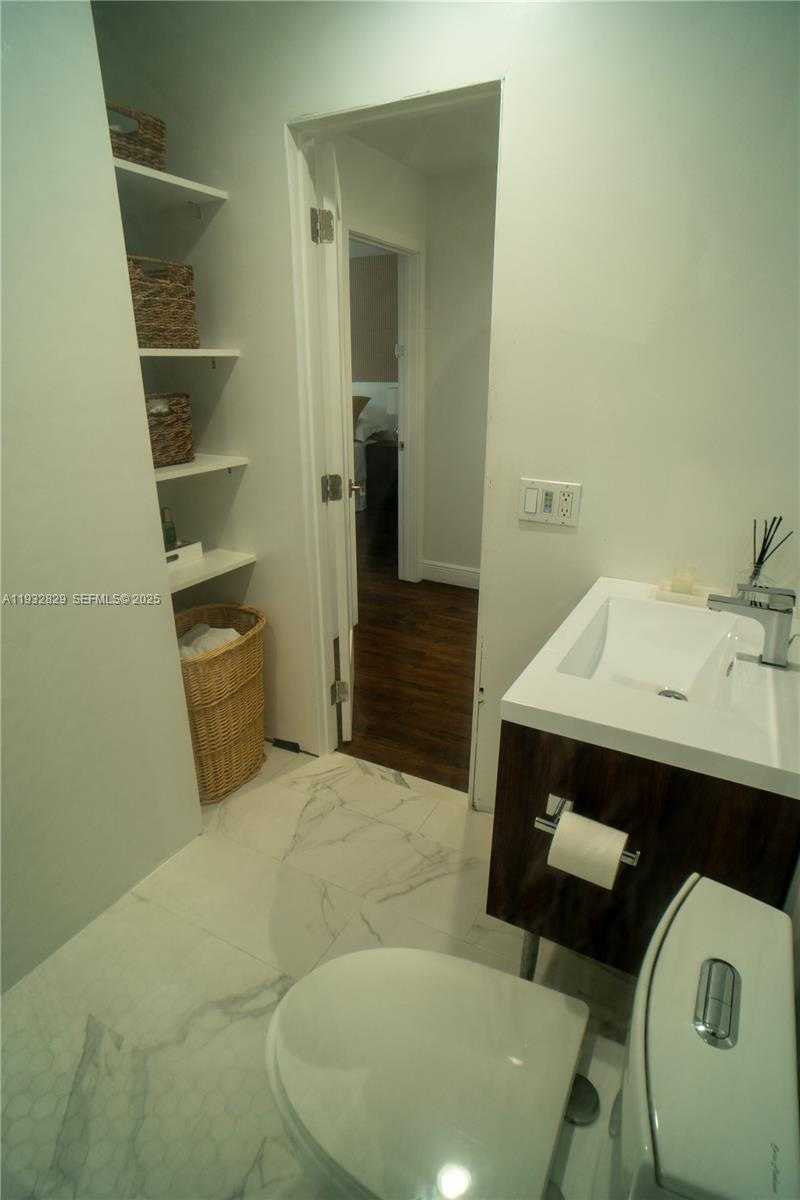 Small Image of 2524 SOUTH WEST 112TH AVE, Miami Number 13