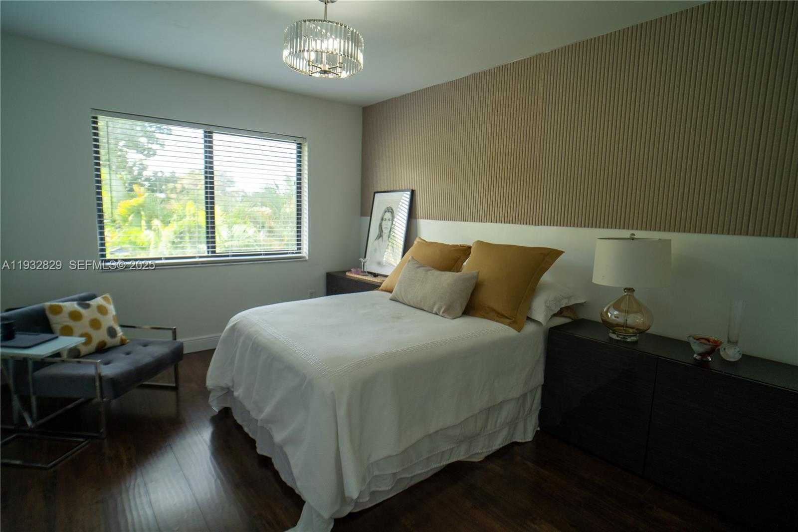 Small Image of 2524 SOUTH WEST 112TH AVE, Miami Number 14