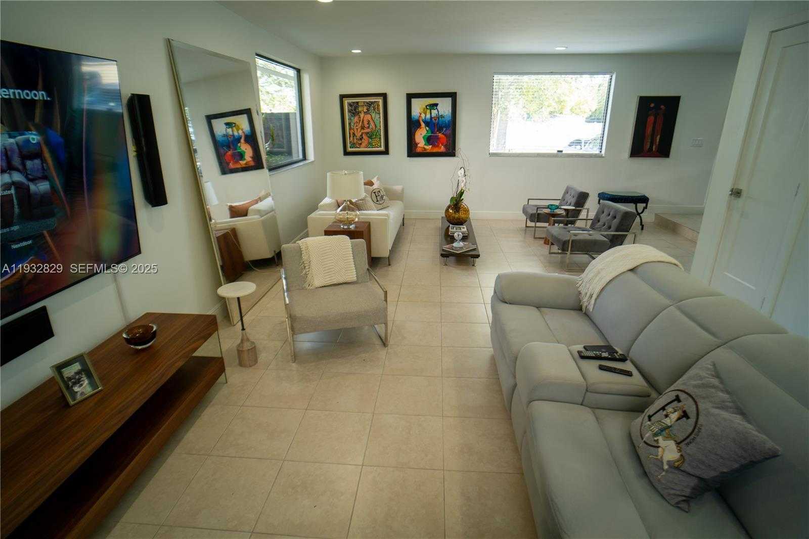 Small Image of 2524 SOUTH WEST 112TH AVE, Miami Number 4