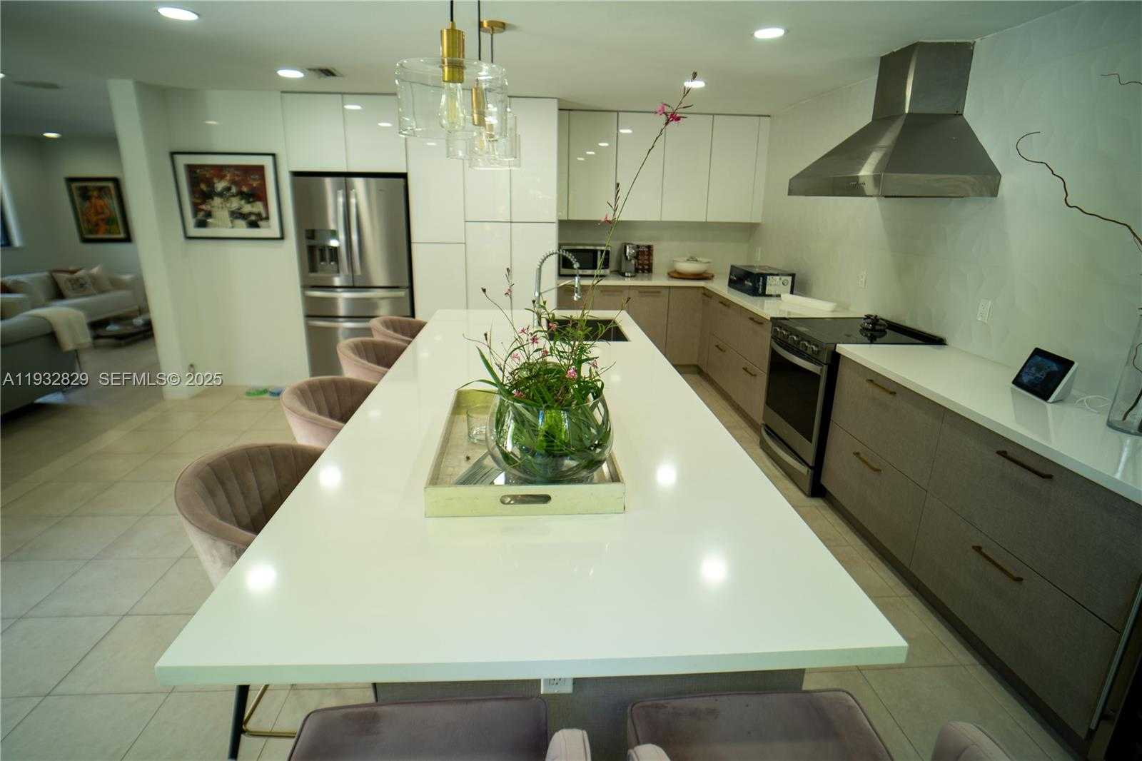 Small Image of 2524 SOUTH WEST 112TH AVE, Miami Number 7