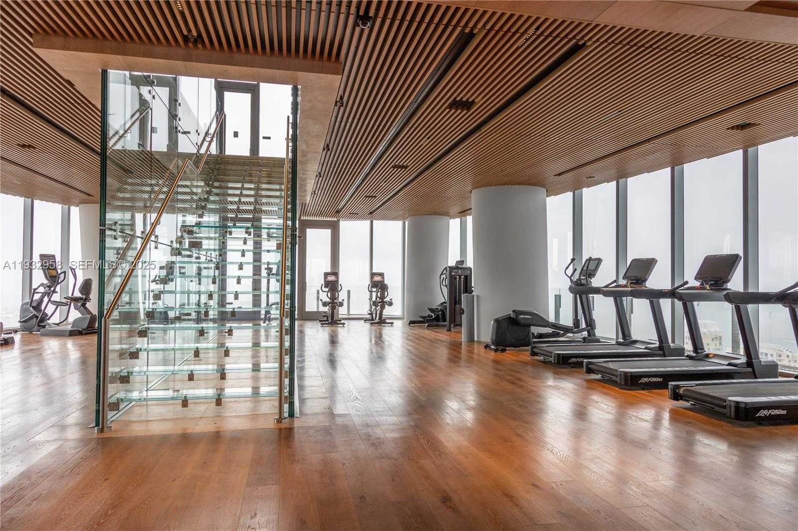 Small Image of 300 BISCAYNE BOULEVARD WAY #3304C, Miami Number 33