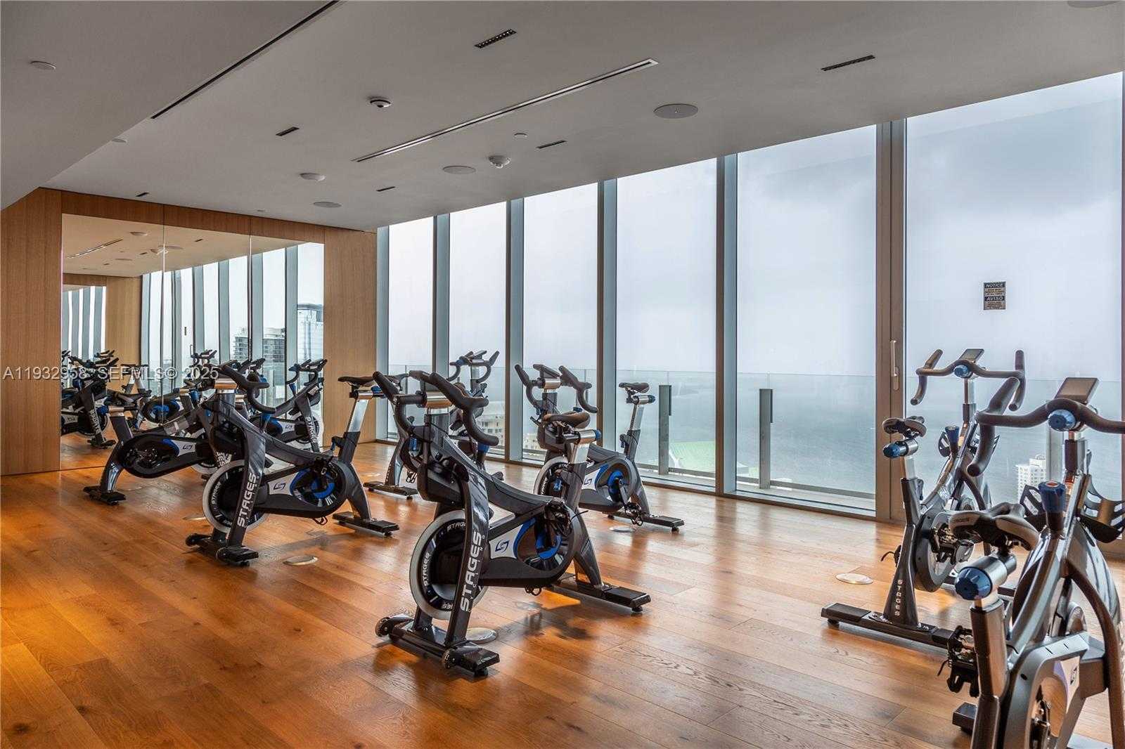 Small Image of 300 BISCAYNE BOULEVARD WAY #3304C, Miami Number 34