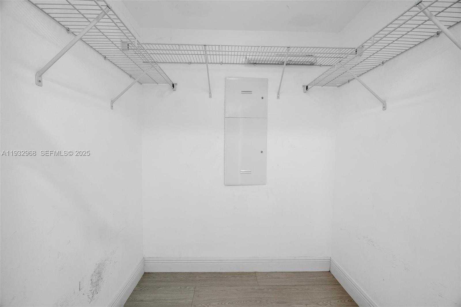 Small Image of 951 BRICKELL AVE #1806, Miami Number 21