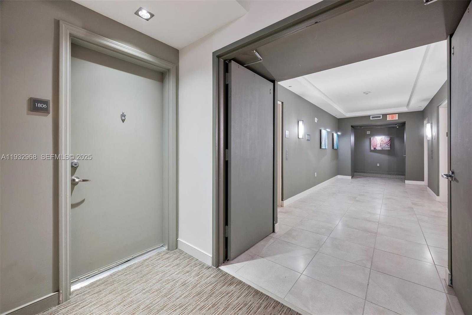 Small Image of 951 BRICKELL AVE #1806, Miami Number 32